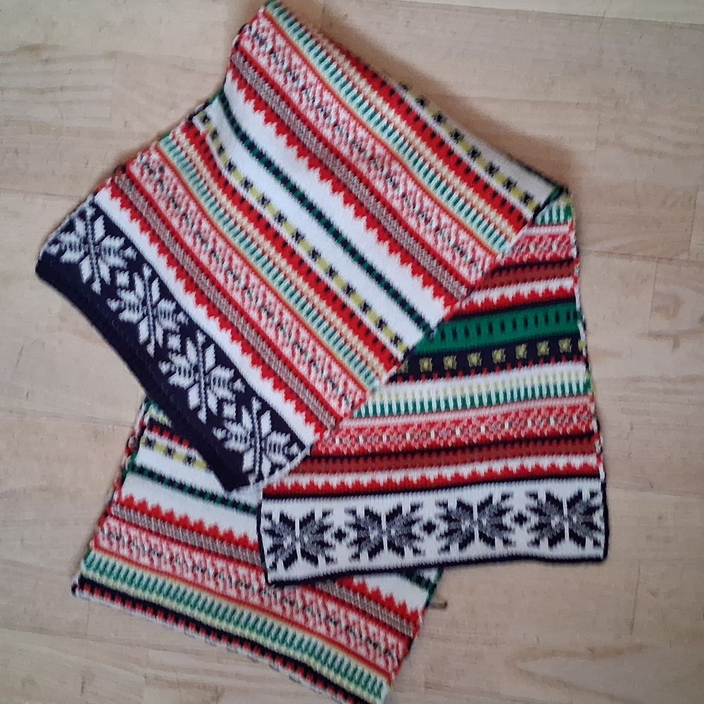 Aerie Knit Fair Isle Scarf - Picture 2 of 3